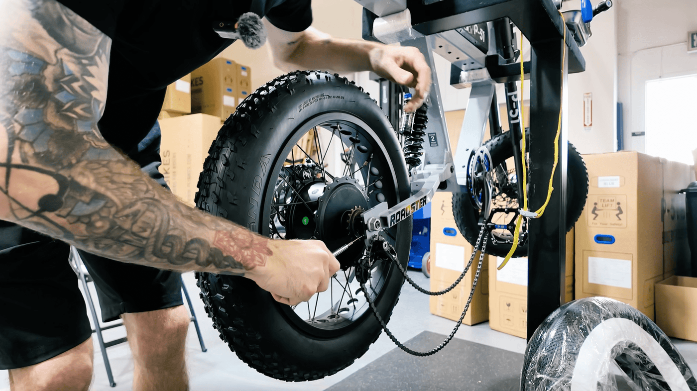 How to Remove and Re-Install Rear Wheel on Your P-51 E-Bike – E-Bikes ...